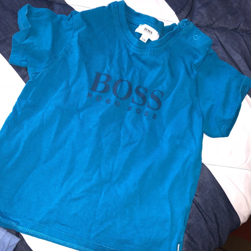 Used hugo boss tshirt